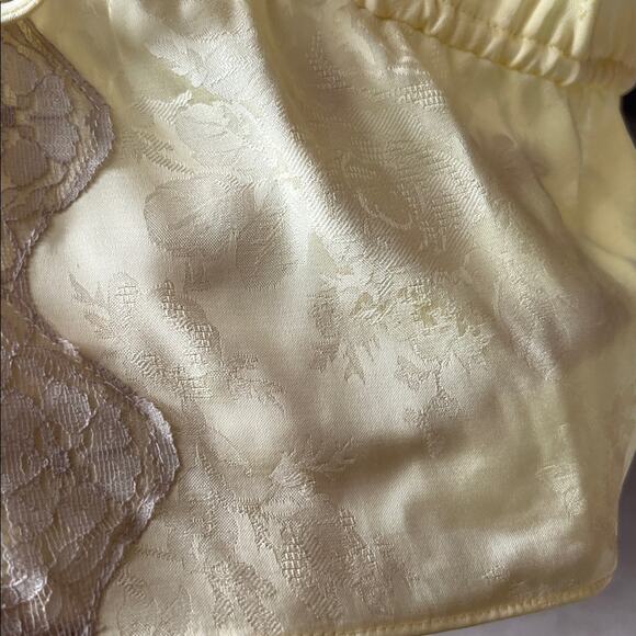 NWT Rumored Lady lace tank top in buttercream jacquard Yellow Lace Accent L - Picture 8 of 8